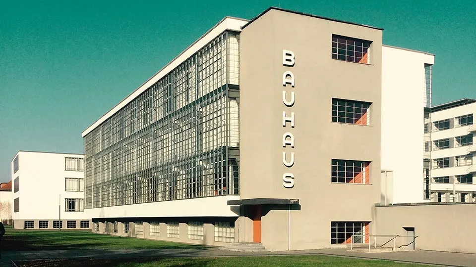 Fachada do prédio onde fica a Escola Bauhaus