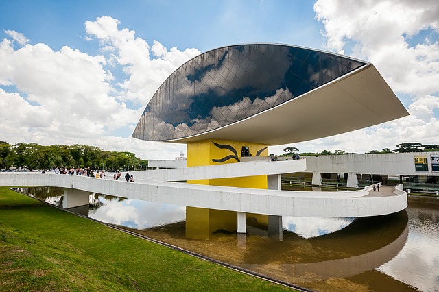 Museu do Olho. Arquiteto Oscar Niemeyer. Foto: Martins Kariny/Pixabay